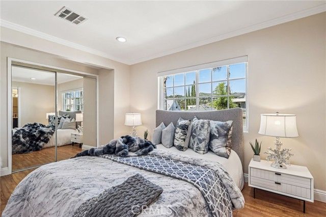 4520 Kingswell Avenue, Los Angeles, CA 90027