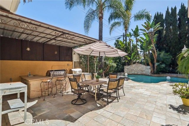 4520 Kingswell Avenue, Los Angeles, CA 90027