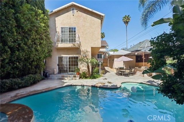 4520 Kingswell Avenue, Los Angeles, CA 90027