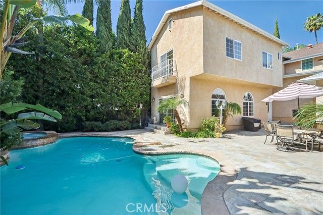 4520 Kingswell Avenue, Los Angeles, CA 90027