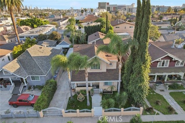 4520 Kingswell Avenue, Los Angeles, CA 90027