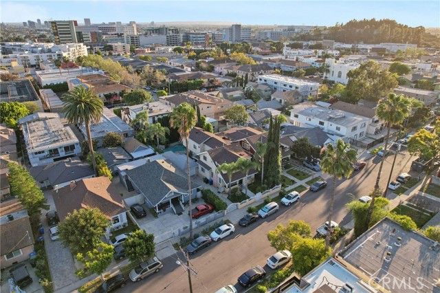 4520 Kingswell Avenue, Los Angeles, CA 90027