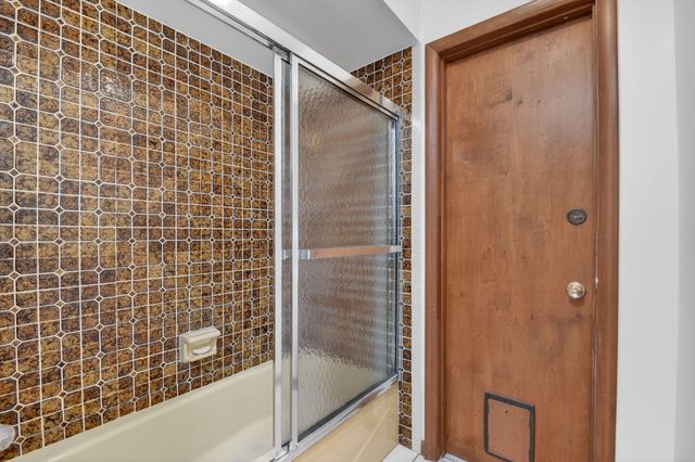68 W Arch Drive, Lake Worth, FL 33467
