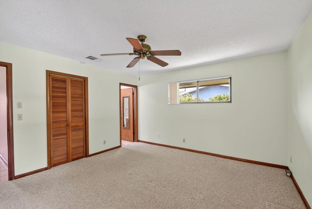 68 W Arch Drive, Lake Worth, FL 33467