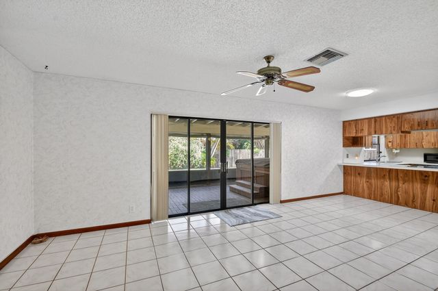 68 W Arch Drive, Lake Worth, FL 33467