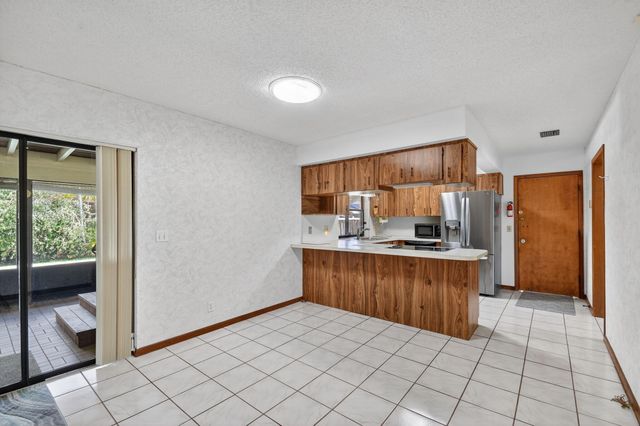 68 W Arch Drive, Lake Worth, FL 33467