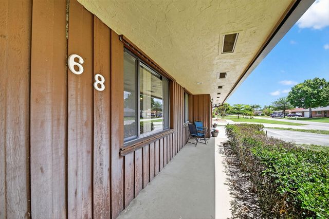 68 W Arch Drive, Lake Worth, FL 33467