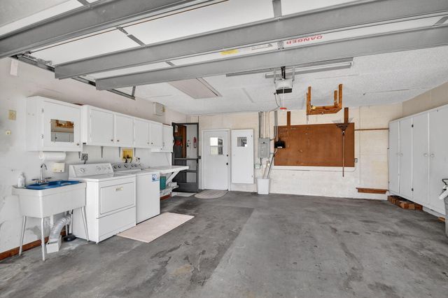 68 W Arch Drive, Lake Worth, FL 33467