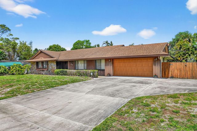 68 W Arch Drive, Lake Worth, FL 33467