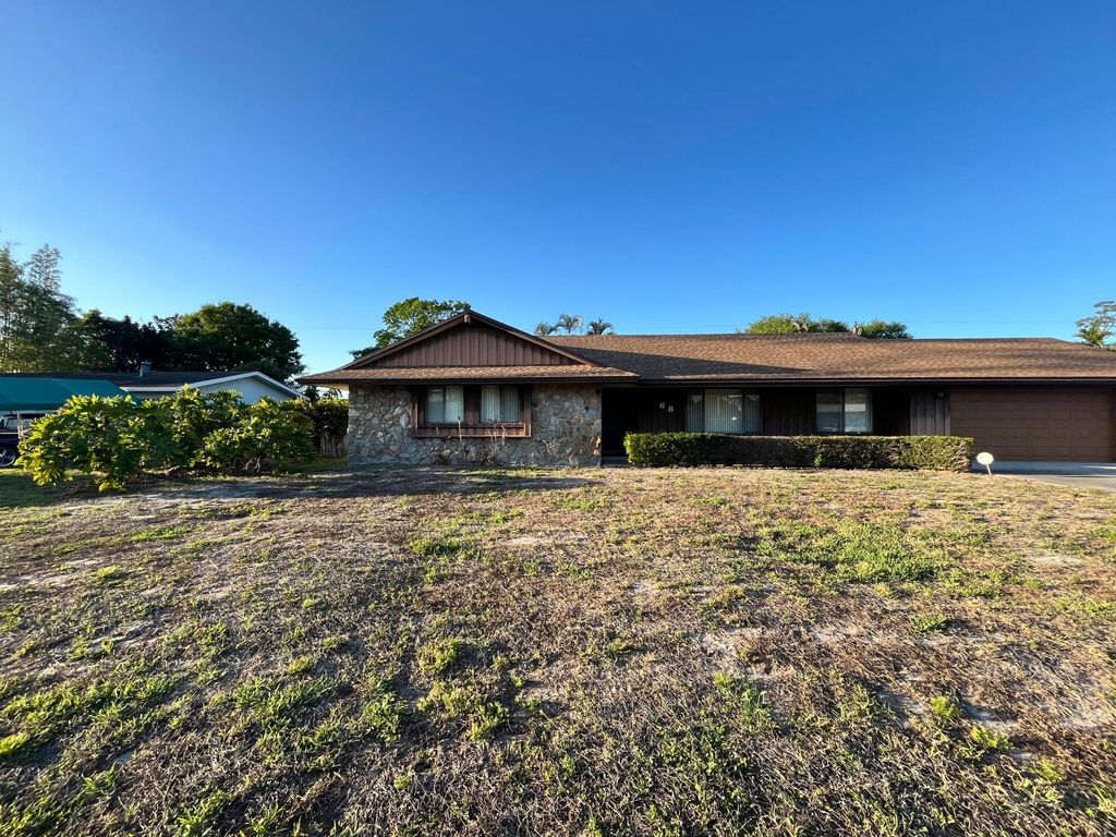 68 W Arch Drive, Greenacres, FL 33467