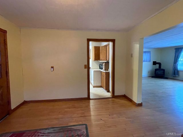 231 Ogden Avenue, Escanaba, MI 49829