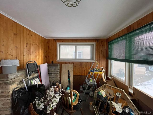 231 Ogden Avenue, Escanaba, MI 49829