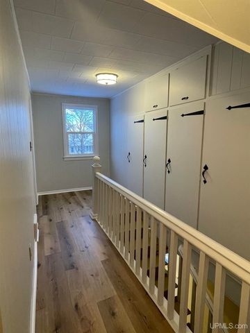 231 Ogden Avenue, Escanaba, MI 49829