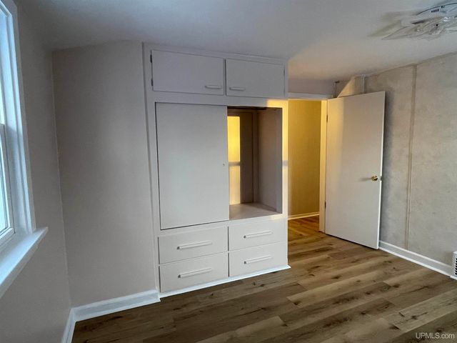 231 Ogden Avenue, Escanaba, MI 49829