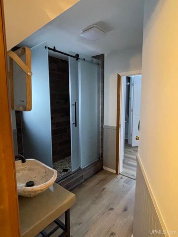 231 Ogden Avenue, Escanaba, MI 49829