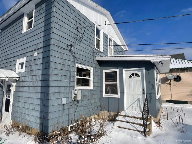 231 Ogden Avenue, Escanaba, MI 49829