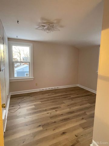 231 Ogden Avenue, Escanaba, MI 49829