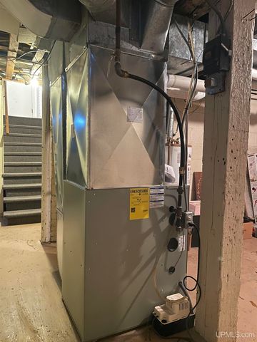 231 Ogden Avenue, Escanaba, MI 49829