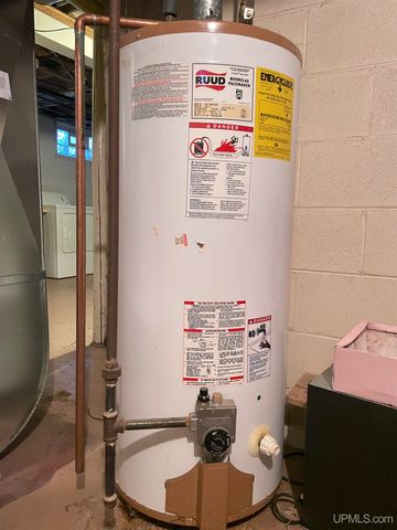 231 Ogden Avenue, Escanaba, MI 49829