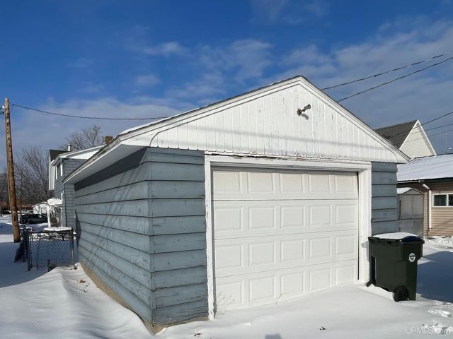 231 Ogden Avenue, Escanaba, MI 49829