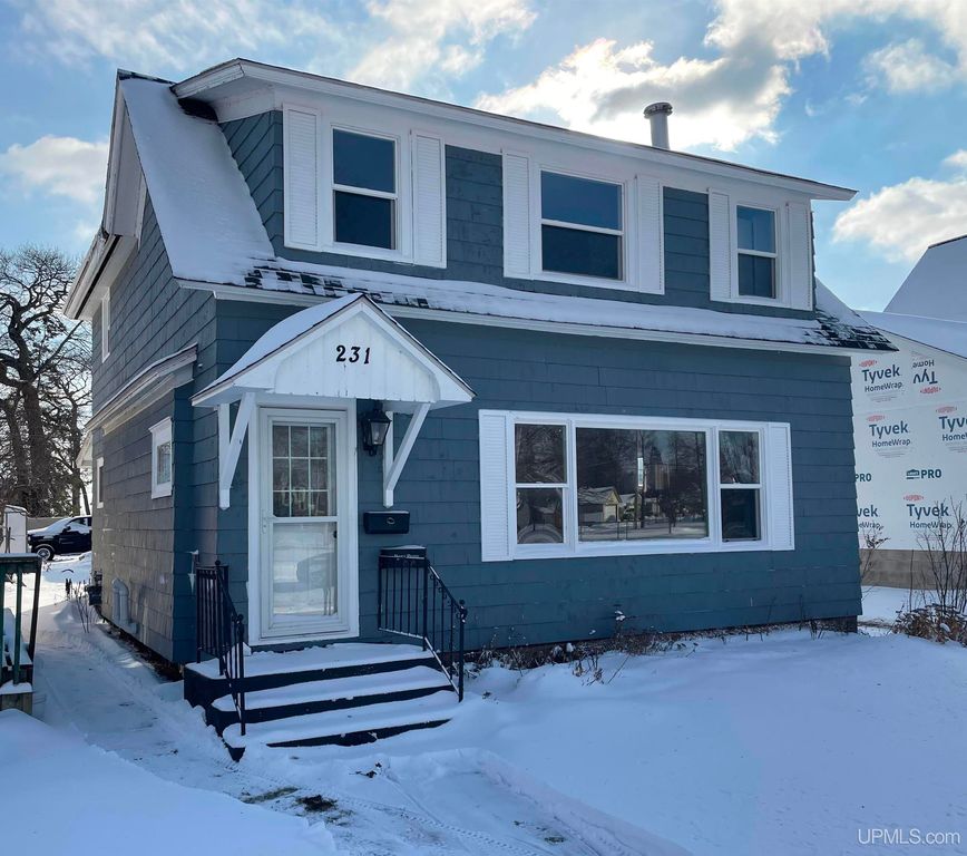 231 Ogden Avenue, Escanaba, MI 49829