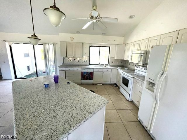 2236 SW 2nd TER, Cape Coral, FL 33991