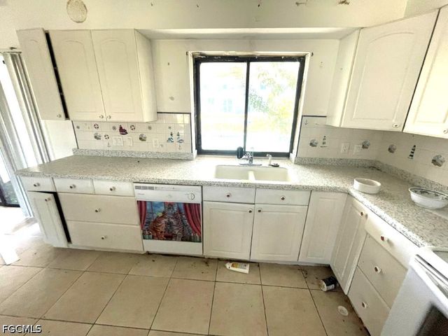 2236 SW 2nd TER, Cape Coral, FL 33991