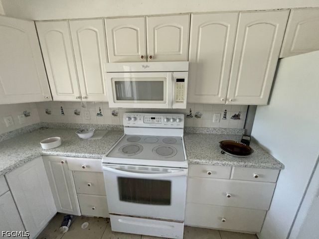 2236 SW 2nd TER, Cape Coral, FL 33991