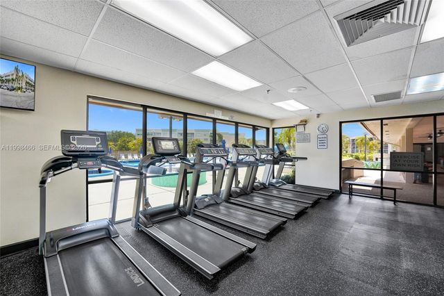 10100 NW 30th Ct 310, Sunrise, FL 33322