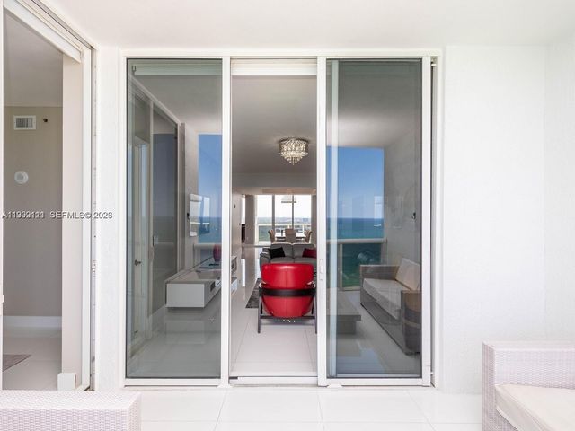 15901 Collins Ave 2504, Sunny Isles Beach, FL 33160