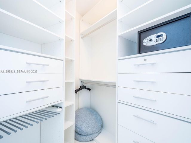 15901 Collins Ave 2504, Sunny Isles Beach, FL 33160