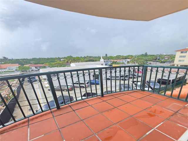 8888 Collins Avenue 306, Surfside, FL 33154