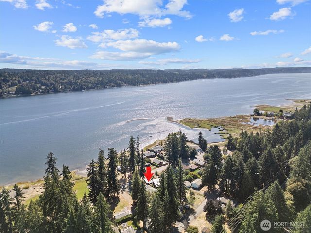 370 NE Gladwin Road, Belfair, WA 98528
