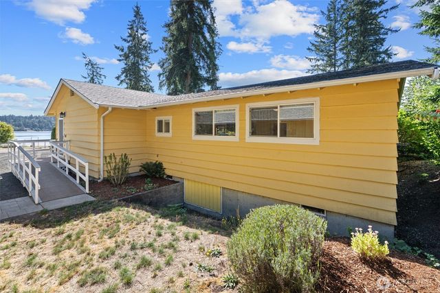 370 NE Gladwin Road, Belfair, WA 98528