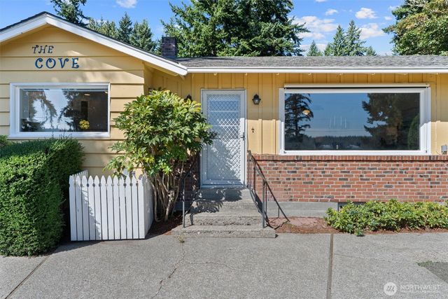 370 NE Gladwin Road, Belfair, WA 98528