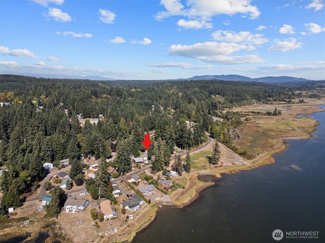 370 NE Gladwin Road, Belfair, WA 98528