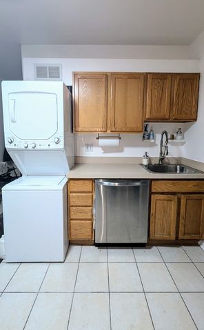 3707 W CULLOM Avenue 1, Chicago, IL 60618
