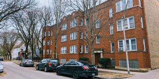 3707 W CULLOM Avenue 1, Chicago, IL 60618
