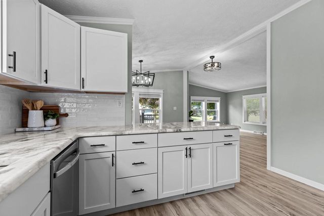 644 S MILL STREET, Hortonville, WI 54944