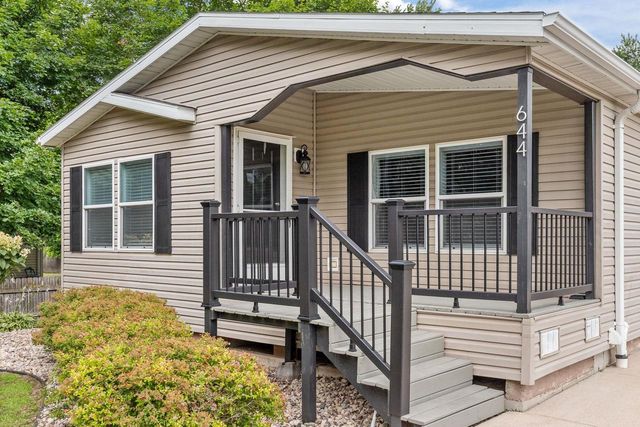 644 S MILL STREET, Hortonville, WI 54944