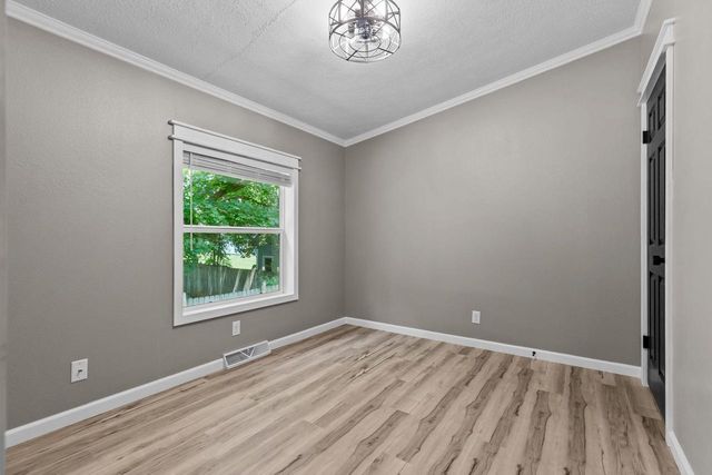 644 S MILL STREET, Hortonville, WI 54944