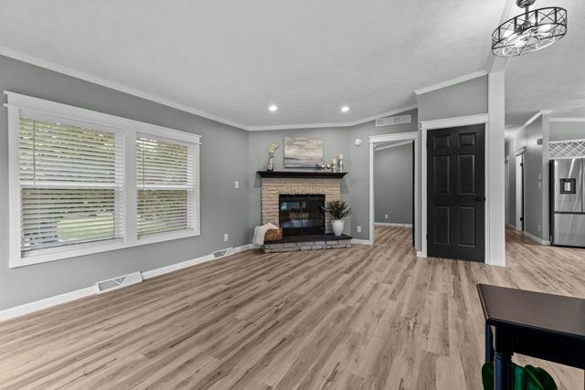644 S MILL STREET, Hortonville, WI 54944