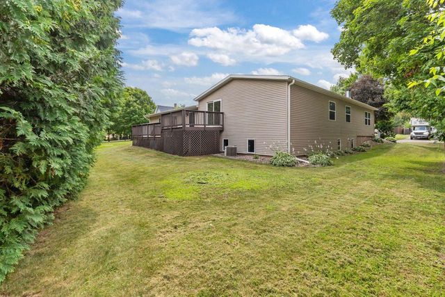 644 S MILL STREET, Hortonville, WI 54944