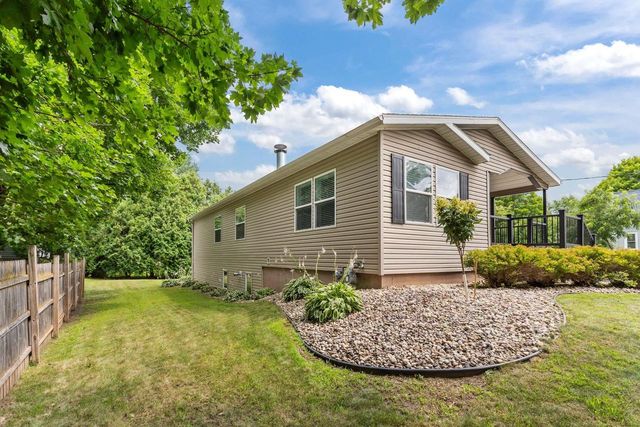 644 S MILL STREET, Hortonville, WI 54944