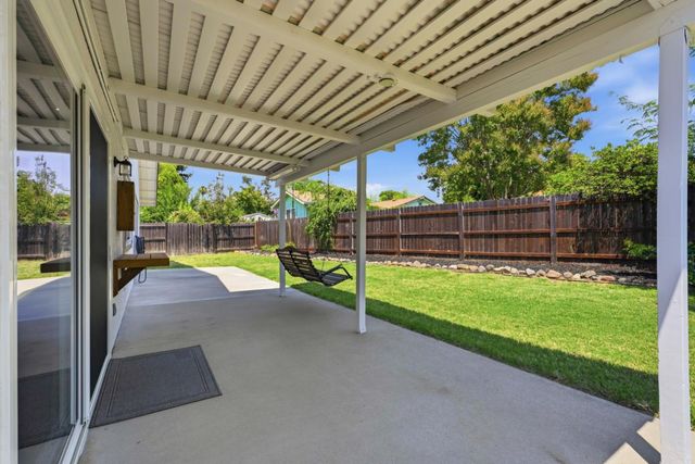 8308 Blayden Ct, Citrus Heights, CA 95610