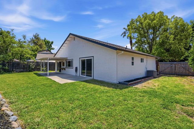 8308 Blayden Ct, Citrus Heights, CA 95610