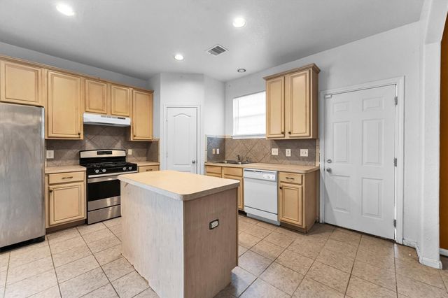 9742 E Jennifer Way Drive, Houston, TX 77075