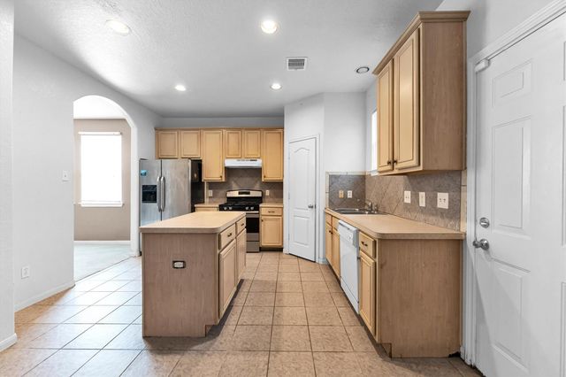 9742 E Jennifer Way Drive, Houston, TX 77075