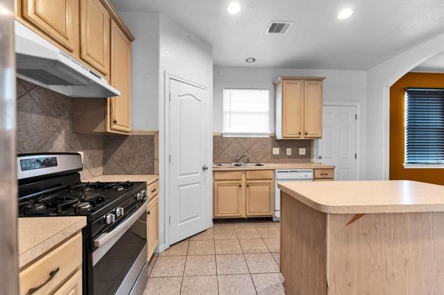9742 E Jennifer Way Drive, Houston, TX 77075