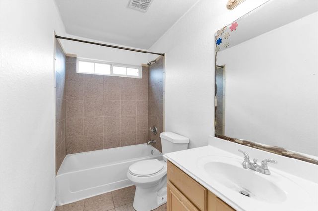 9742 E Jennifer Way Drive, Houston, TX 77075